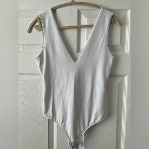 Free People V-cut Bodysuit 🤍